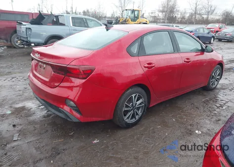 2022 Kia Forte Lxs z USA, uszkodzony, nr VIN 3KPF24AD1NE476012